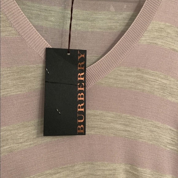 Burberry XS Thin Knit Silk V Neck Top, NWT - Picture 5 of 10